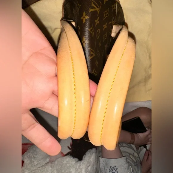 Authentic Louis Vuitton Monogram Beverly GM Bag - Picture 14 of 17